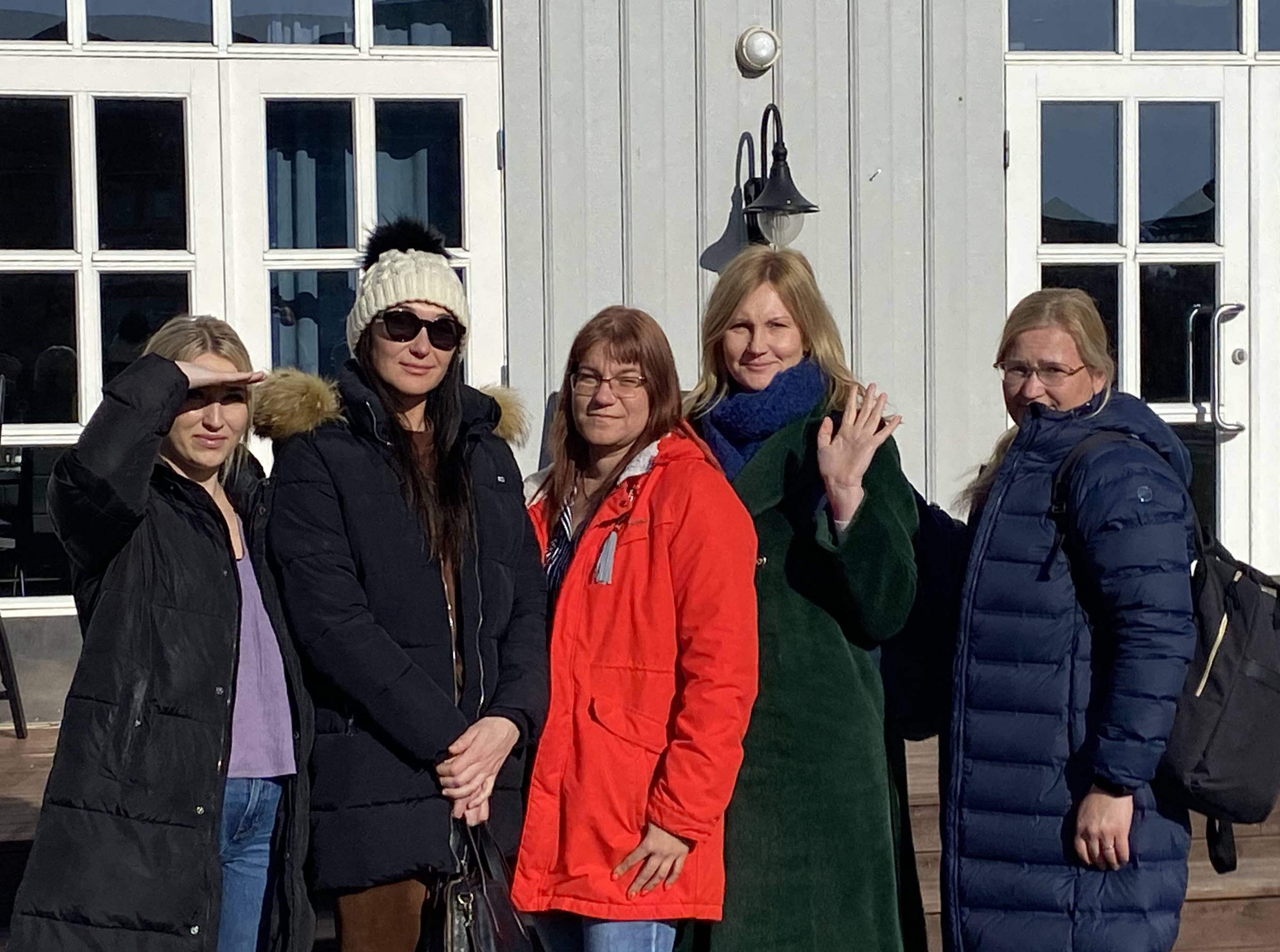 Brenda Traus Miina Sepling Karis Mugamäe Airiin Demir ja Kersti Suun Deket Norras